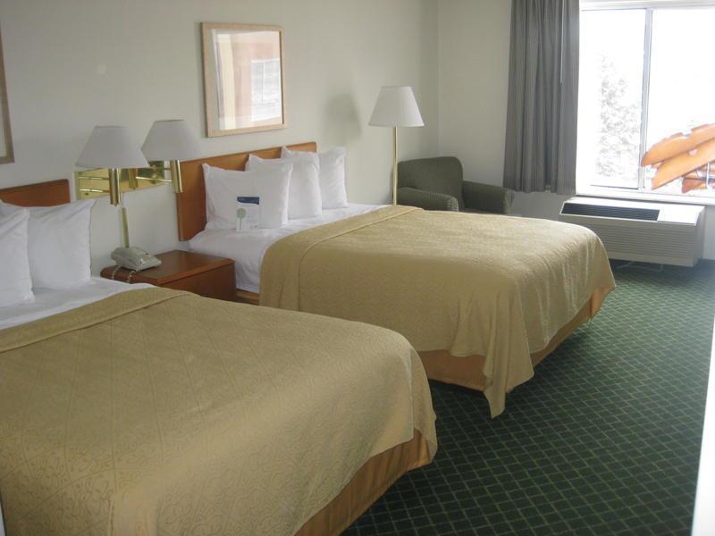 Econo Lodge Inn & Suites Johnson City Chambre photo